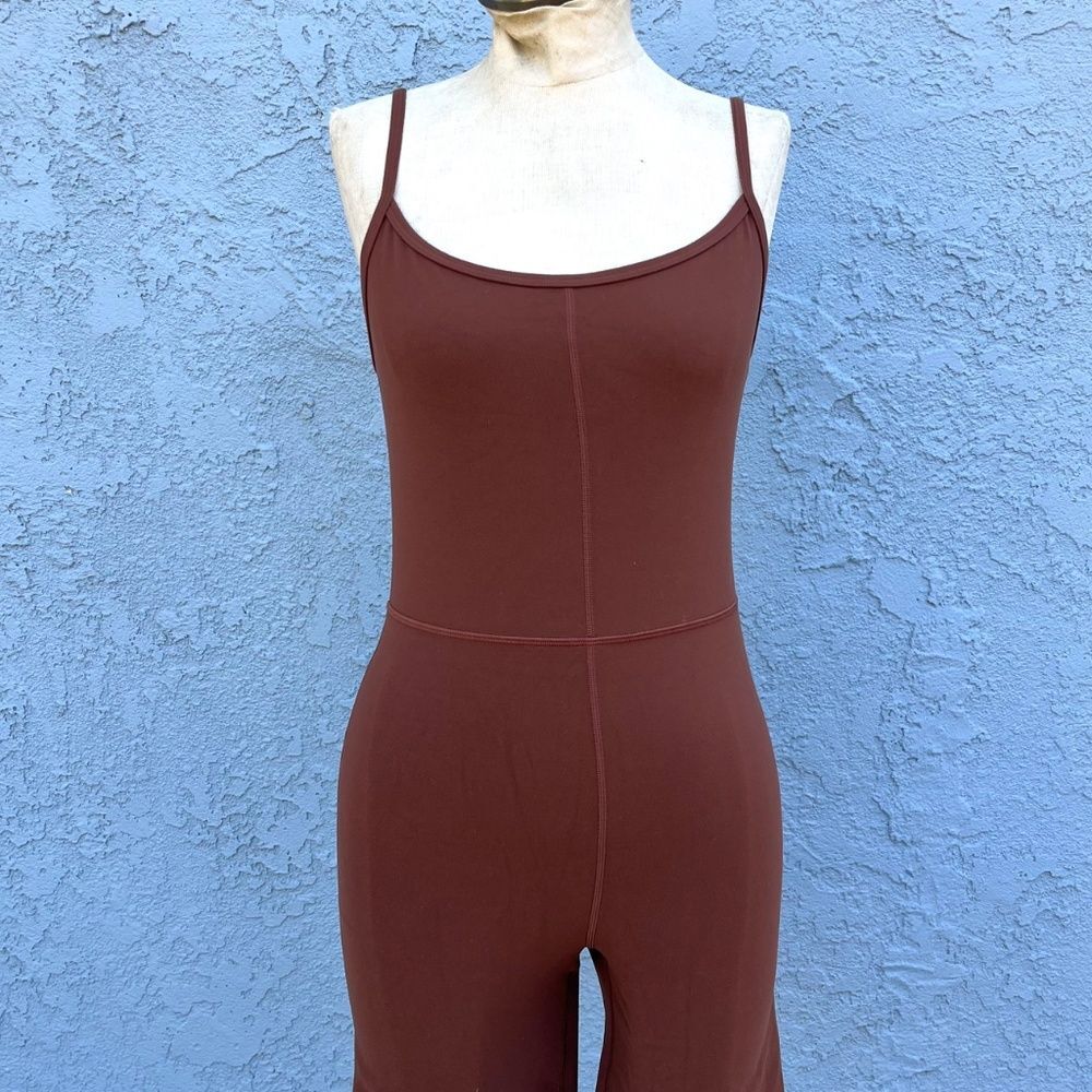 Wildred Free Freestyle 7” romper in medium